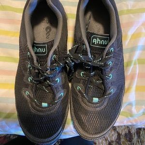Ahnu light hiking/walking shoe
